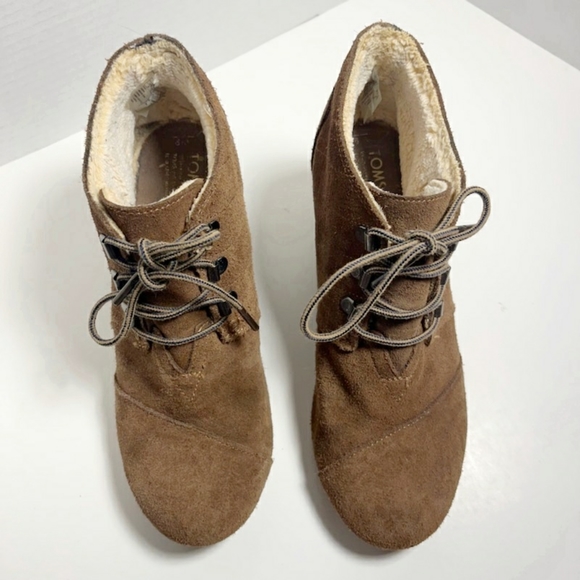 TOMS - Desert wedge brown suede with shearling wedged boots - Picture 4 of 7